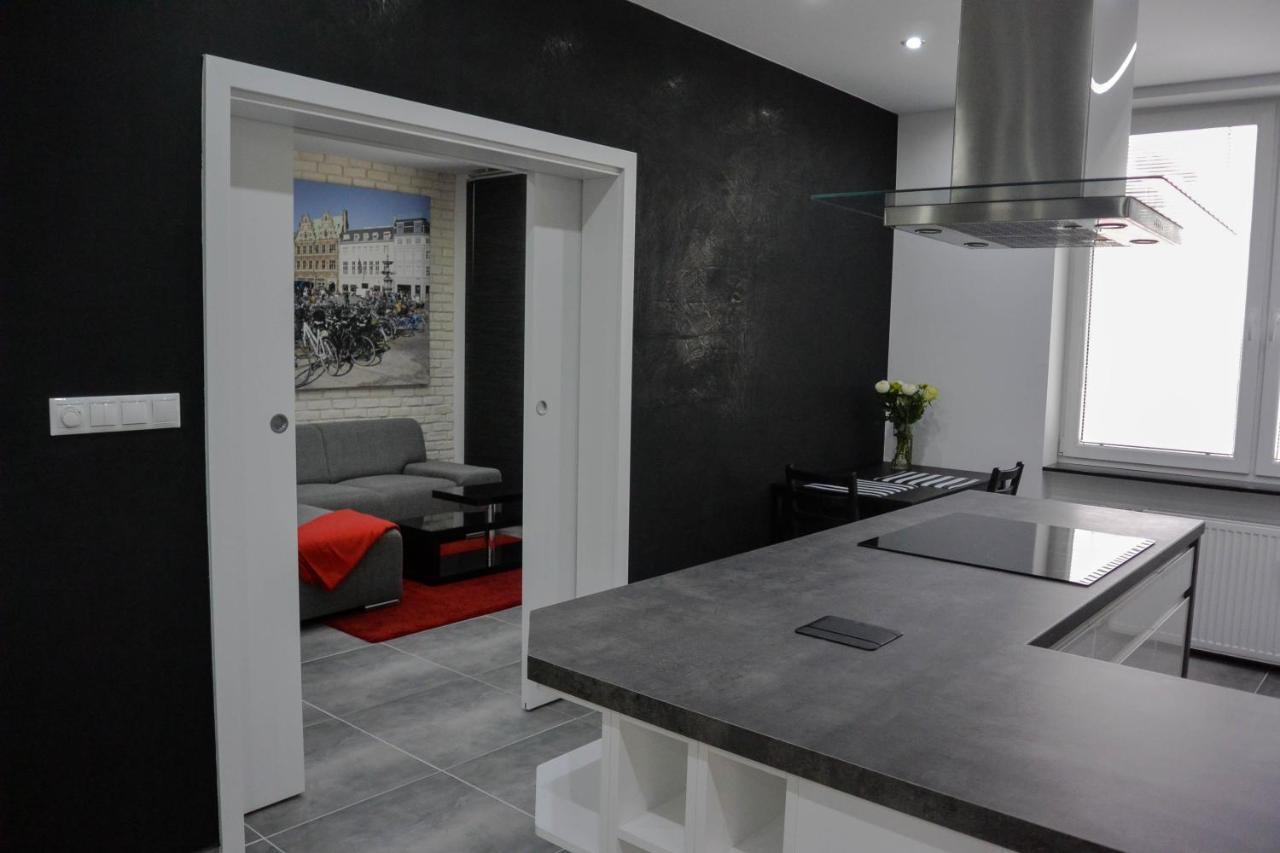 Rr Bus Station Apartment Pressburg Exterior foto